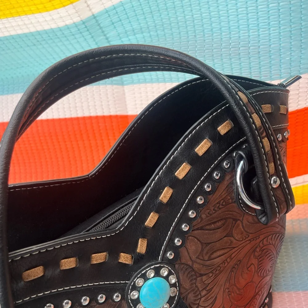 Western Brown Leather—like textured Handbag - Picture 11 of 12